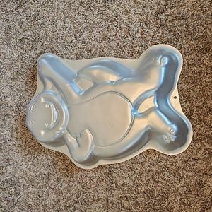 Barney Wilton Cake Pan